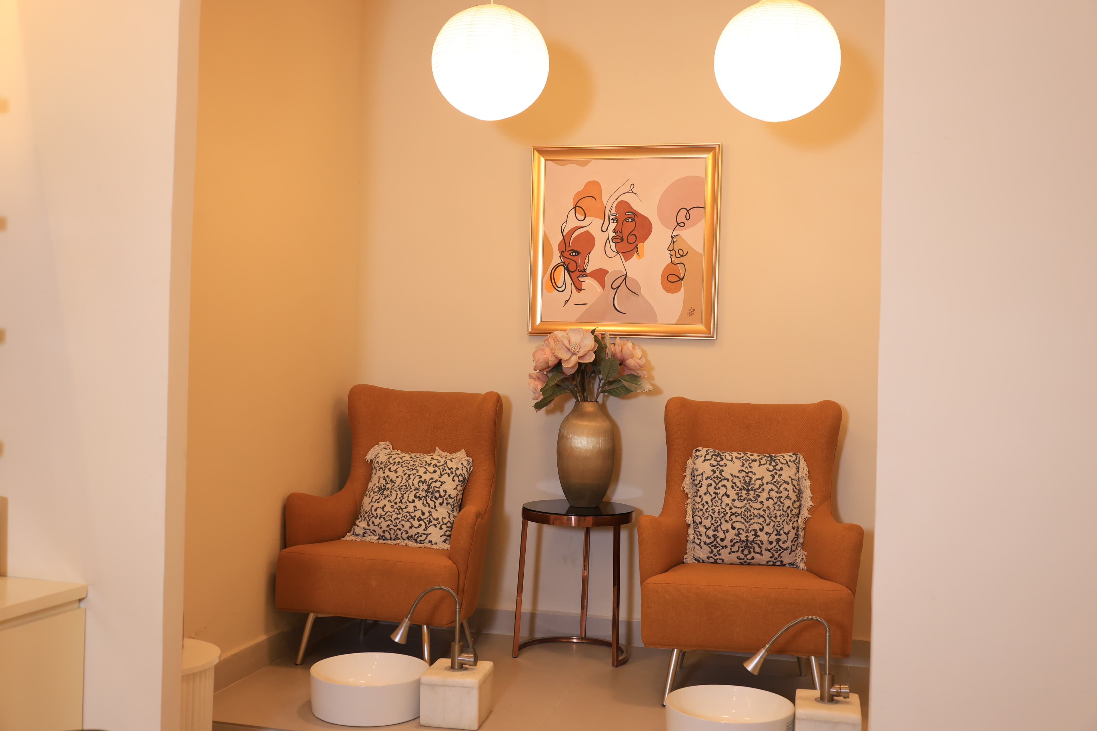 Liya Gole Salon interior – view 2